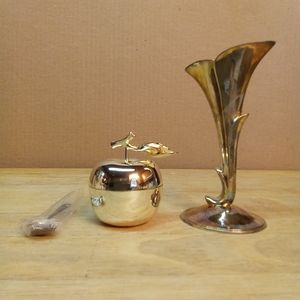 Mini Silver Apple w/Spoon And Silver Plated Vase